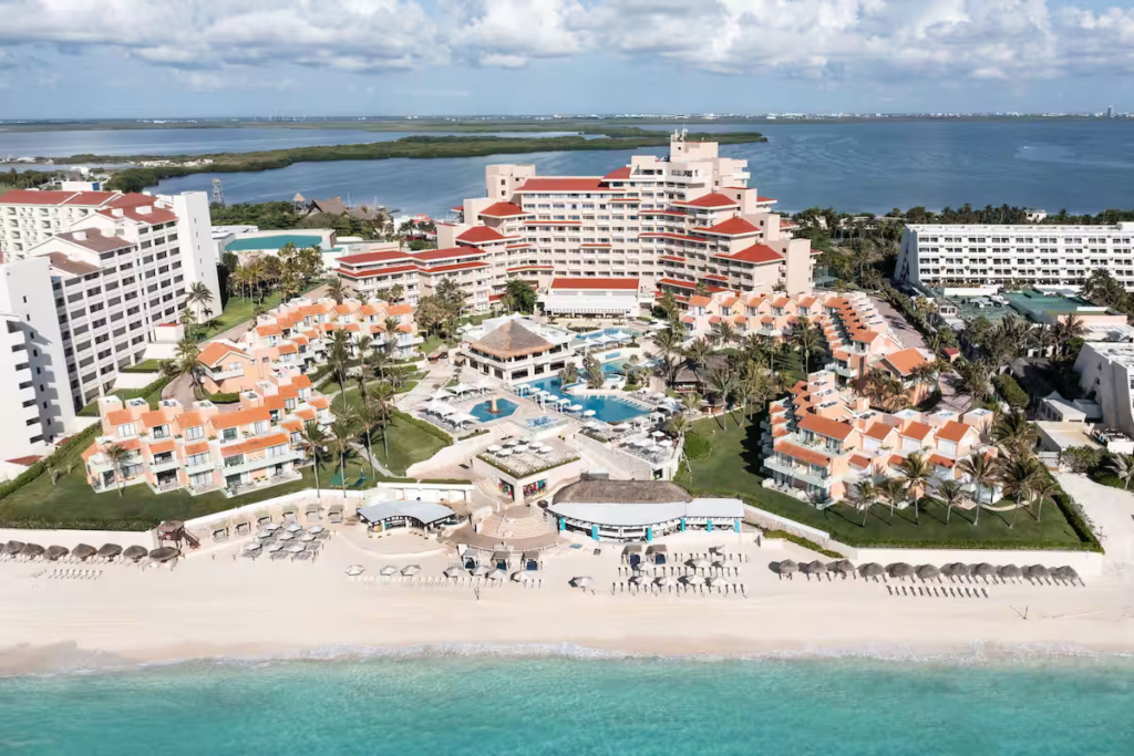 Pros and Cons of Wyndham Timeshare: Wyndham Grand Cancun Resort & Villas