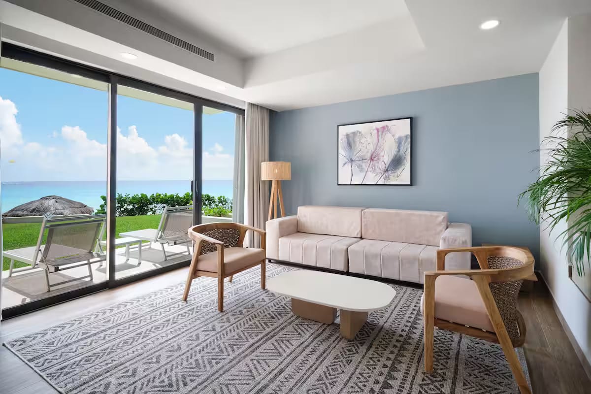 Wyndham Grand Cancun All Inclusive Resort & Villas Living Room