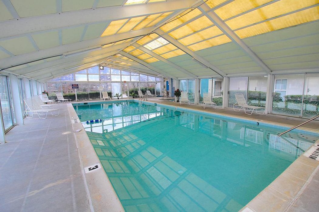 Bay Club Resort Pool