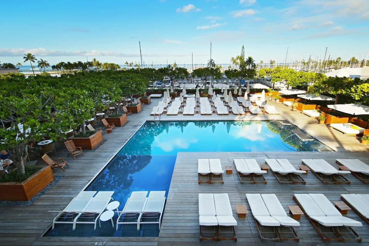 Hilton Vacation Club The Modern Honolulu Pool View