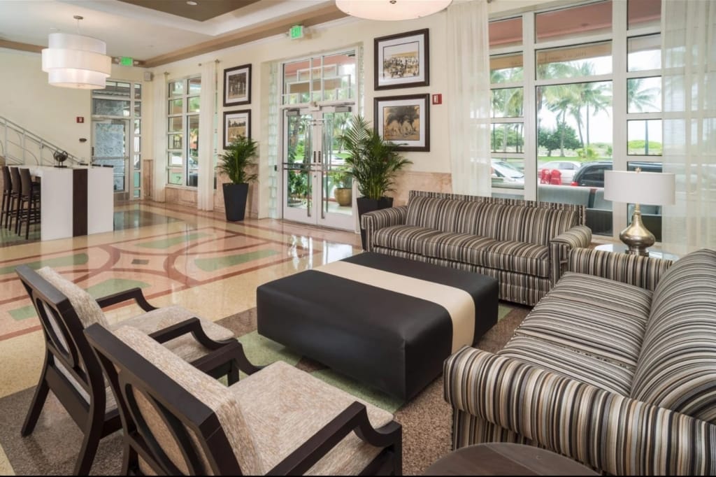 Miami Timeshares: Mcalpin Ocean Lobby