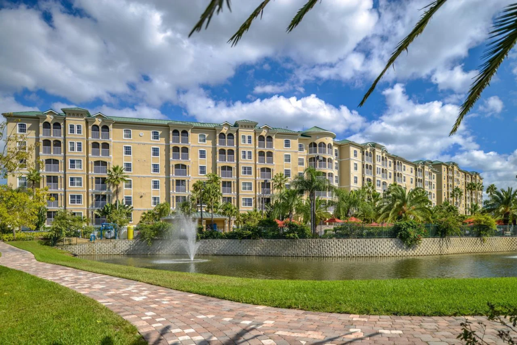 Resorts in Kissimmee - Mystic Dunes Resort and Golf Club