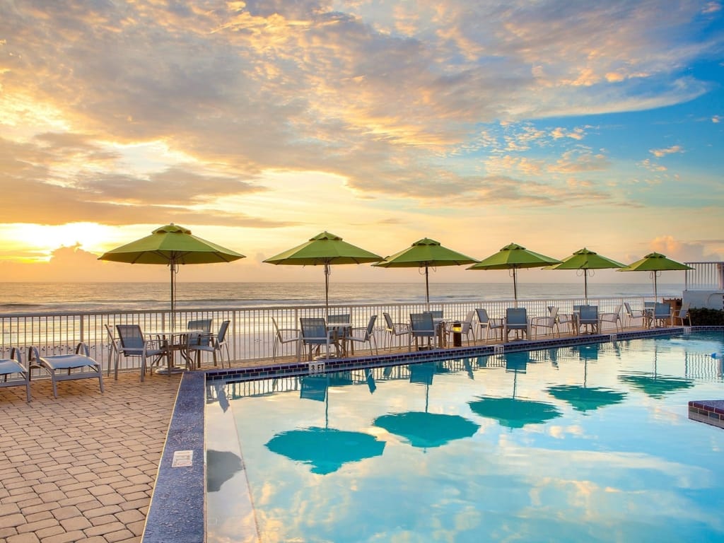 Daytona Beach timeshares Daytona SeaBreeze pool