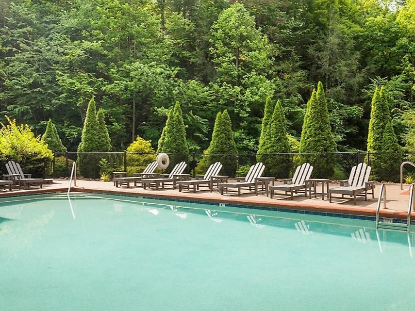 mountainloft pool