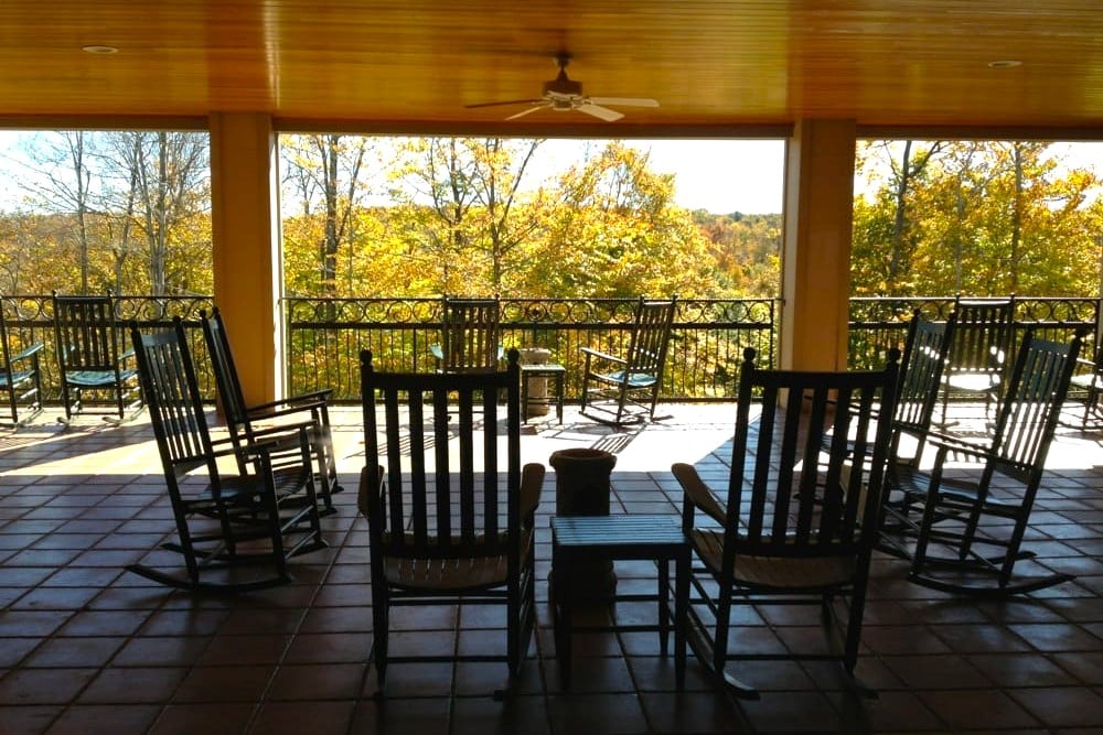 Poconos Timeshare Resorts: Willowbrook At Lake Harmony Seating Area