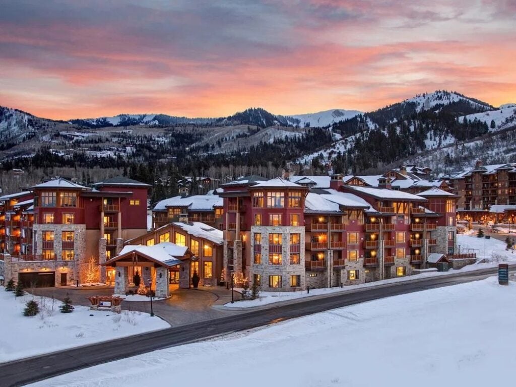 Sunrise Lodge, hilton grand vacations cost