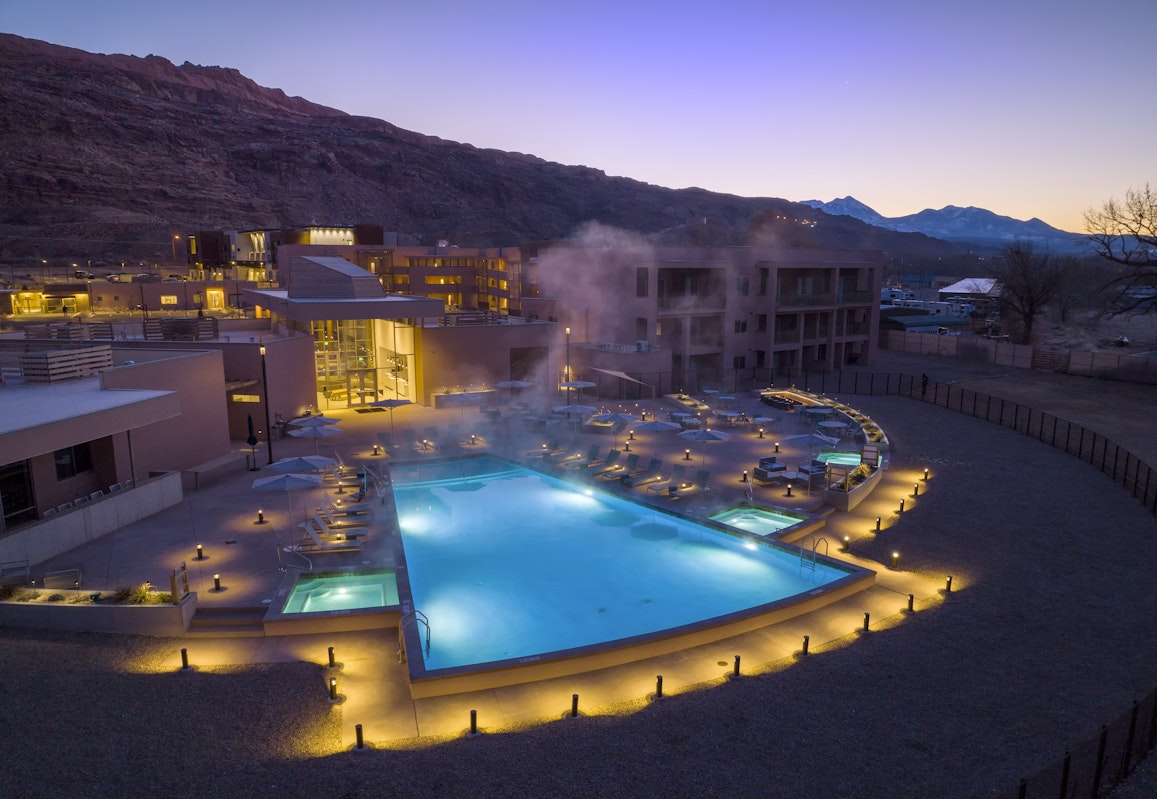 Club Wyndham Moab Pool Night