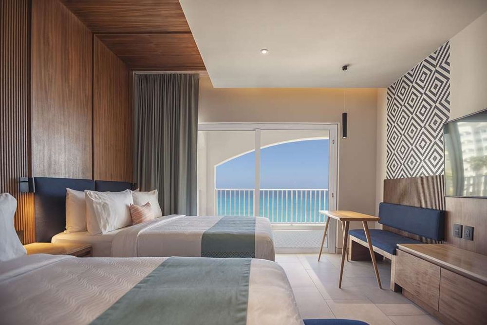 Hilton Cancun Mar Caribe All-Inclusive Resort Bedroom