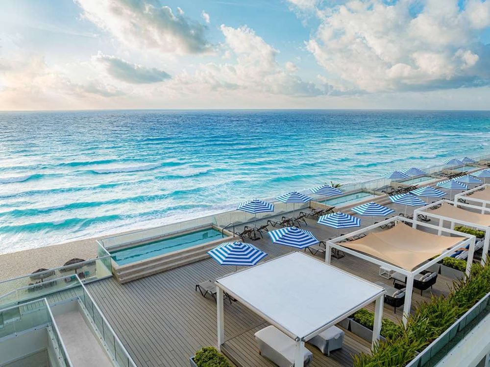 Hilton Cancun Mar Caribe All-Inclusive Resort Pool View