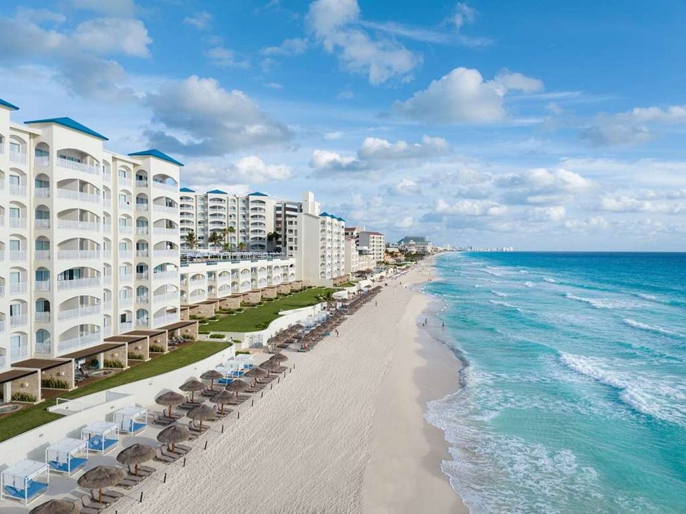 Hilton Cancun Mar Caribe All-Inclusive Resort Exterior