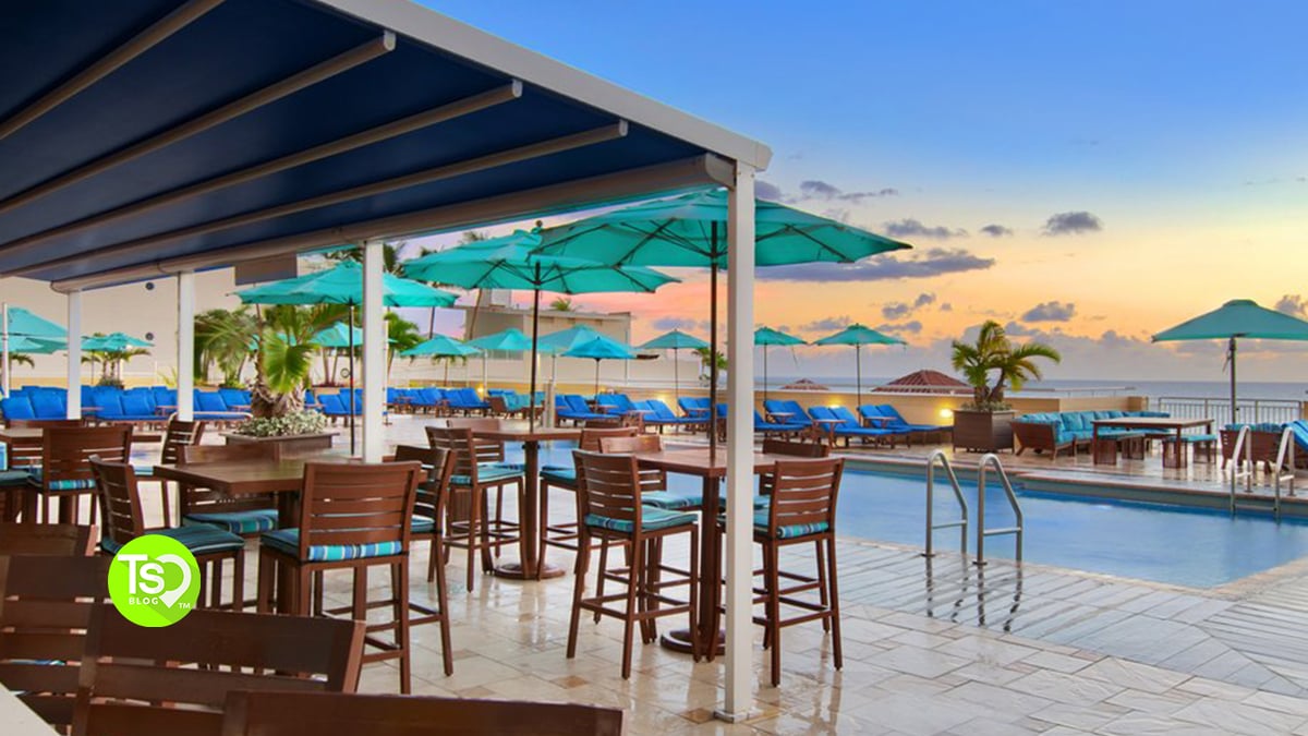 Marriot Beach Place Towers Bar and Grill
