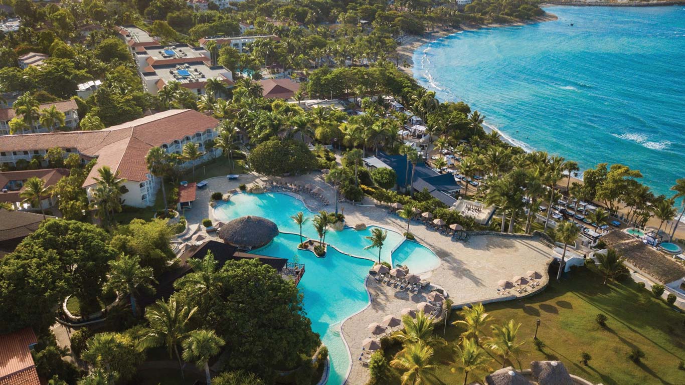 Lifestyle Tropical Beach Resort & Spa