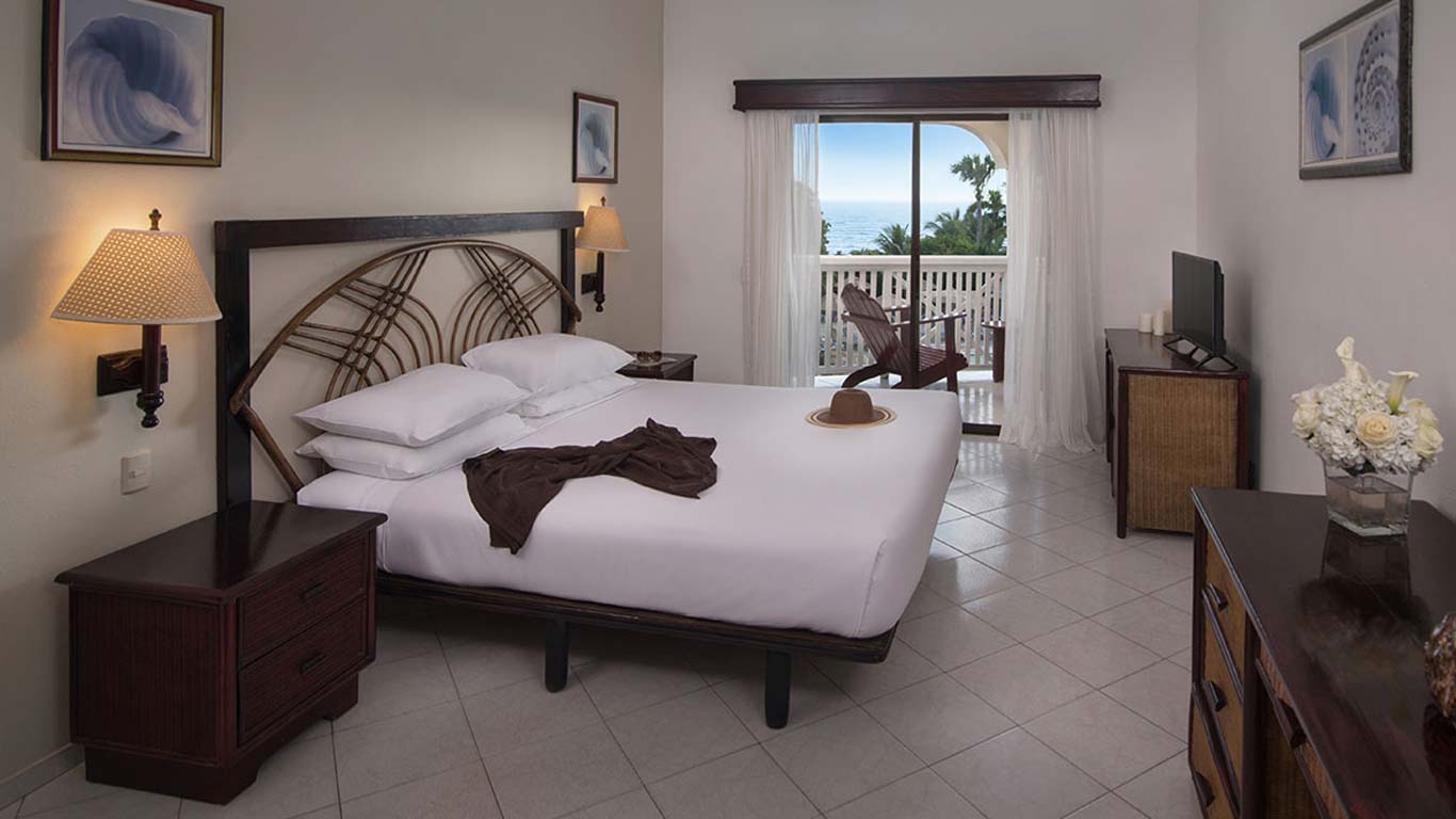 Lifestyle Tropical Beach Resort & Spa Bedroom