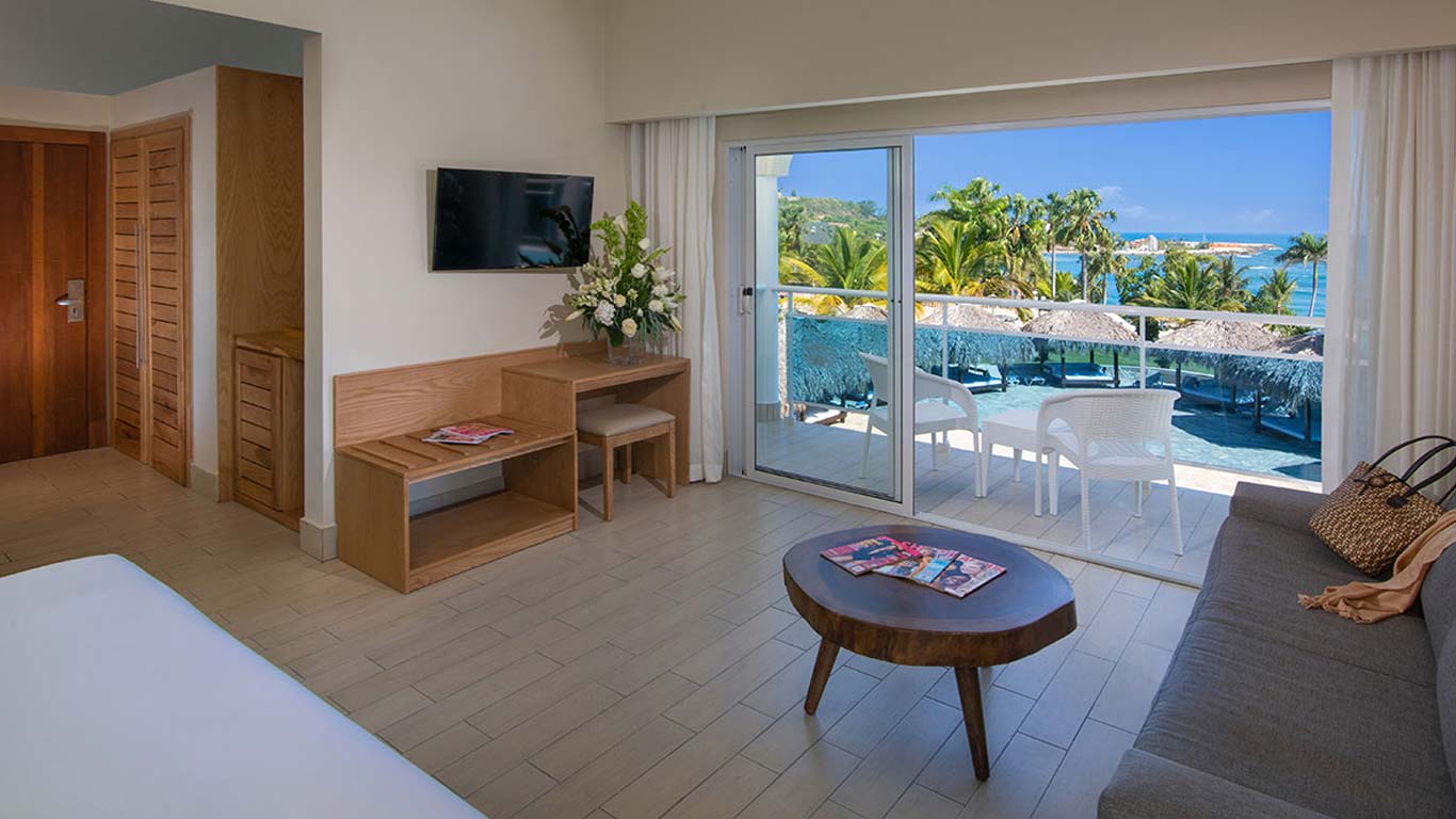 Lifestyle Tropical Beach Resort & Spa Living Room