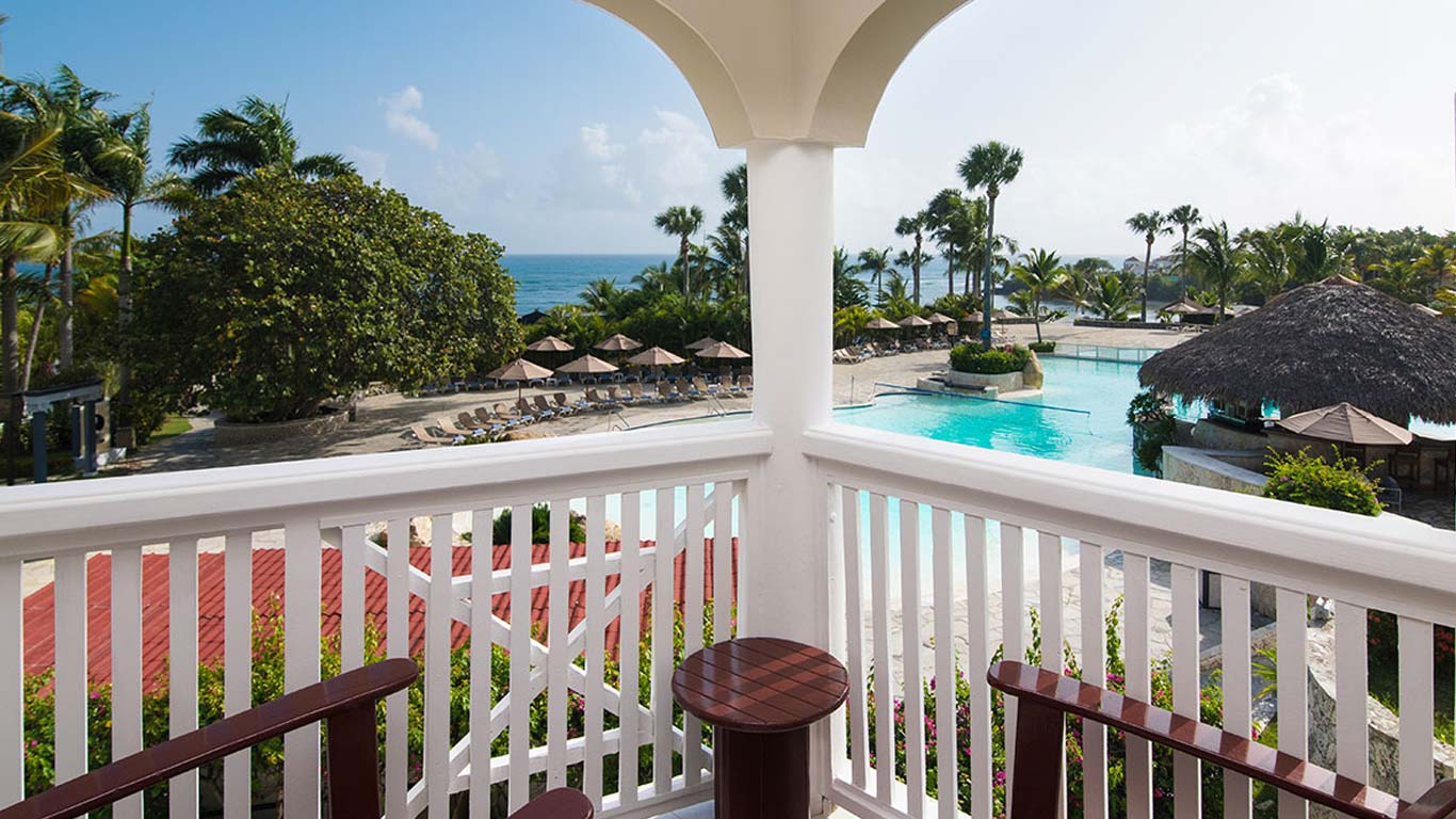 Lifestyle Tropical Beach Resort & Spa Balcony Pool Ocean View
