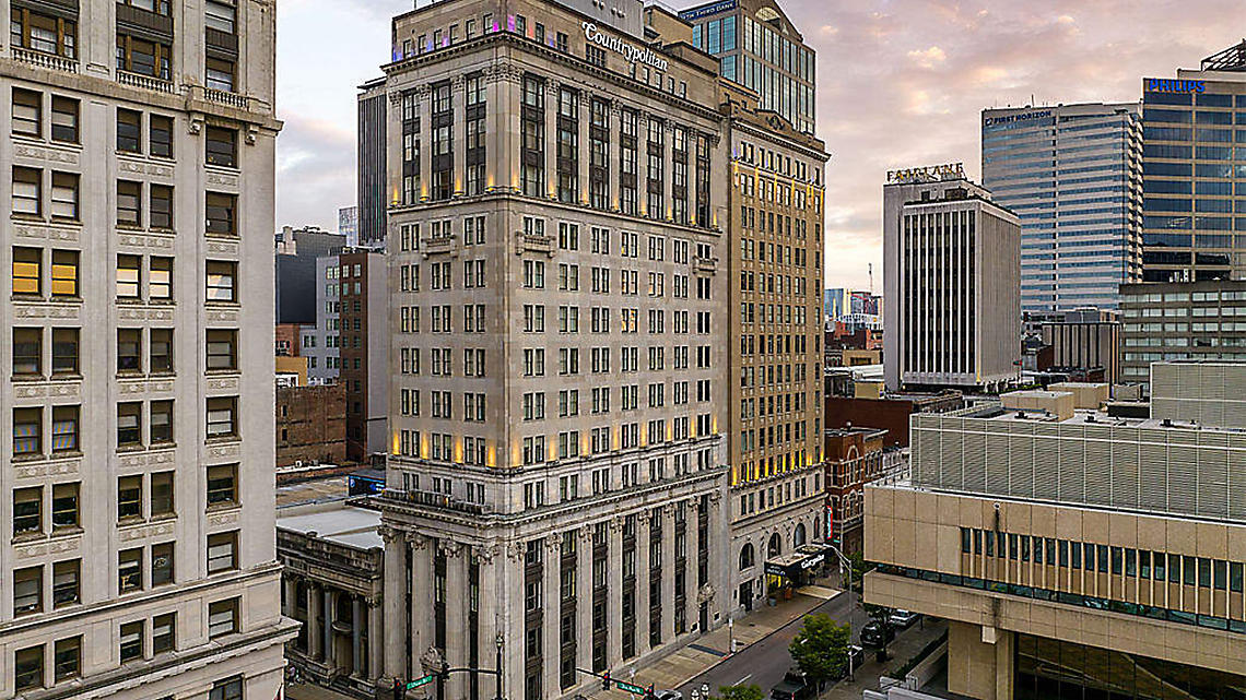 Bluegreen Downtown Nashville Building