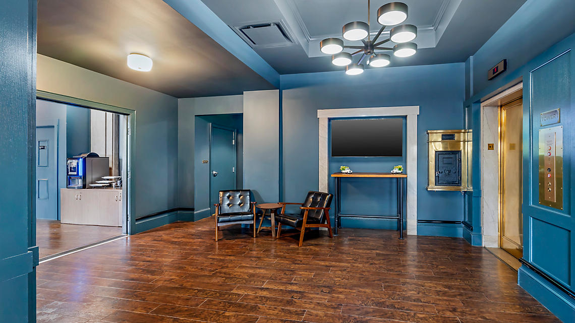 Bluegreen Downtown Nashville Elevators