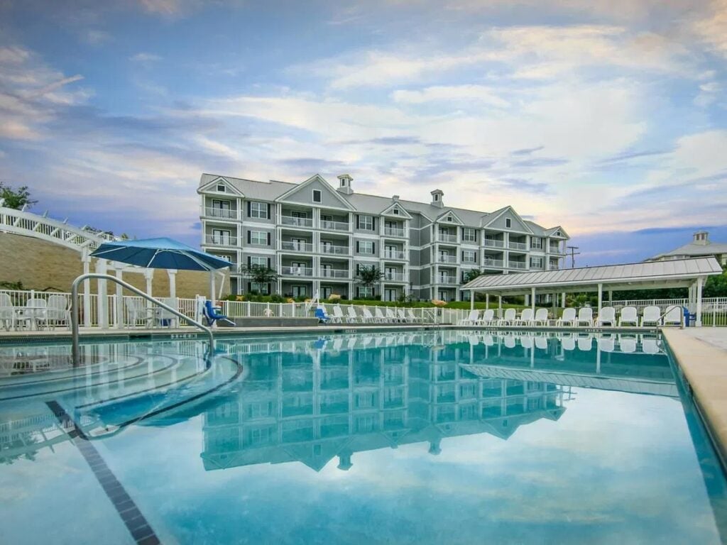 Hill Country Resort Pool