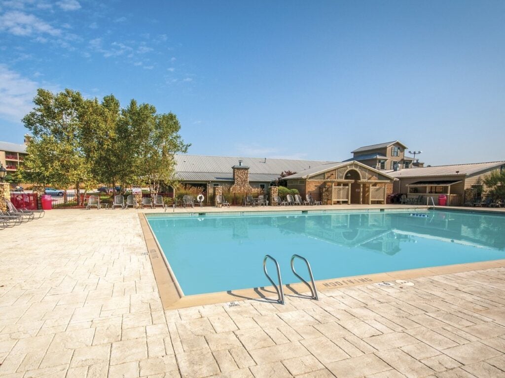 apple mountain swimming pool