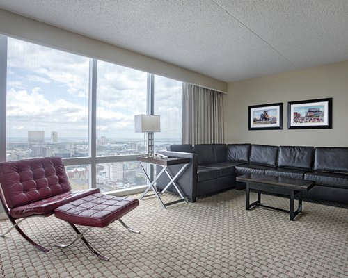 Club Boardwalk Resorts - Atlantic Palace Living Room