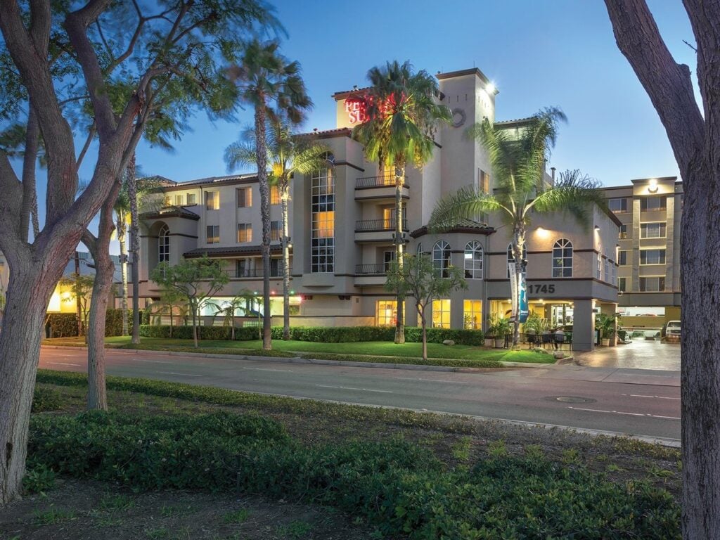 Wyndham Peacock Suites, resorts in california