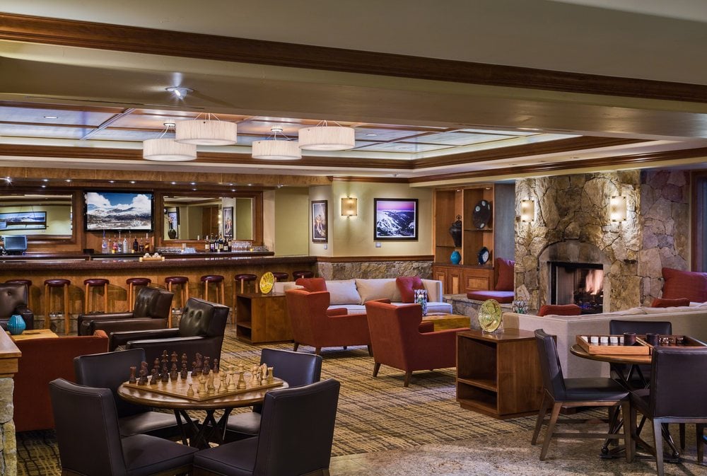 Valdoro Mountain Lodge Members Lounge