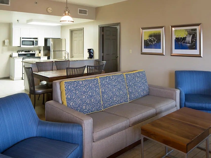 suites at hershey living room