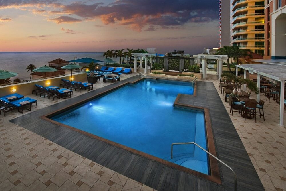 Beach Rentals in Florida: Marriott Beachplace Towers Pool