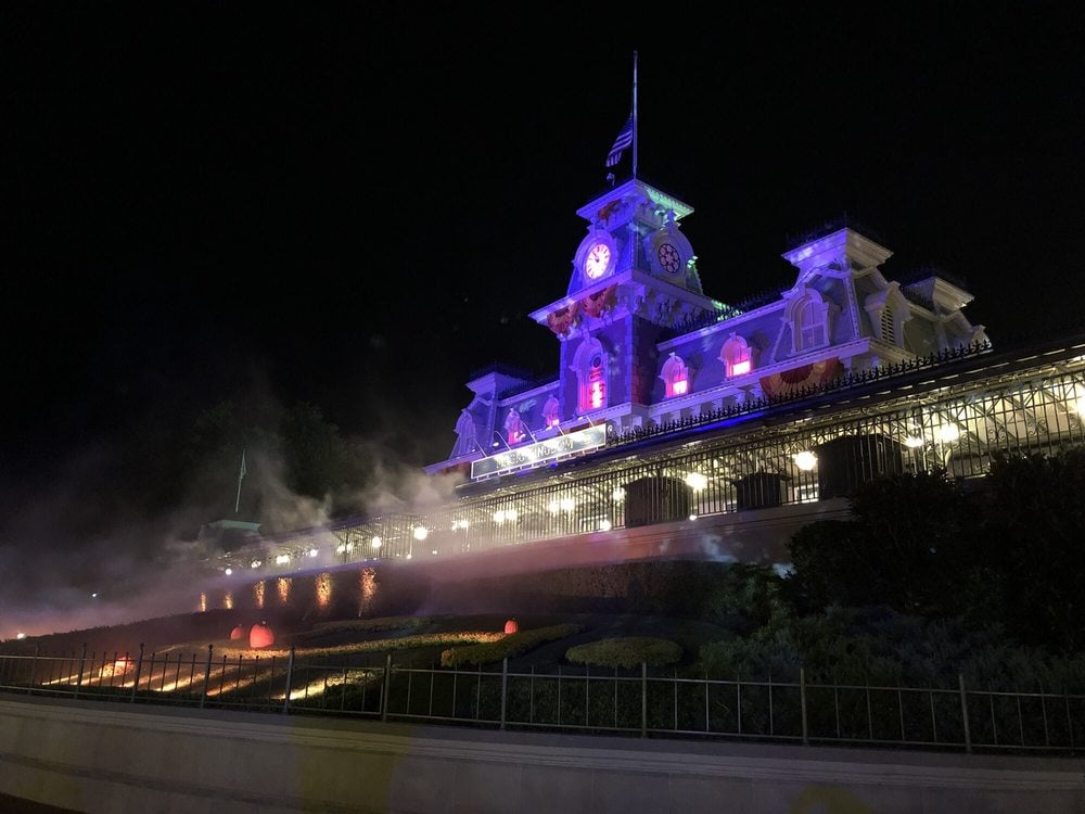 Entrance to Mickey's Not So Scary Halloween Party