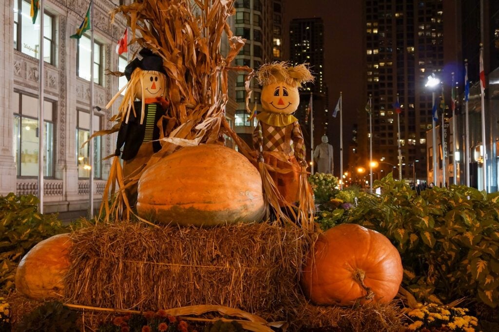 Scarecrow Decorations in Chicago for Halloween