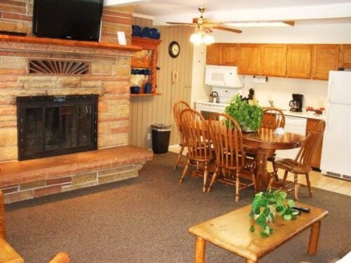 Towncenter at Jackson Hole Living Room