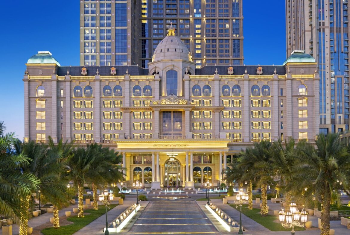 Habtoor Palace Dubai Hotel Exterior Dusk