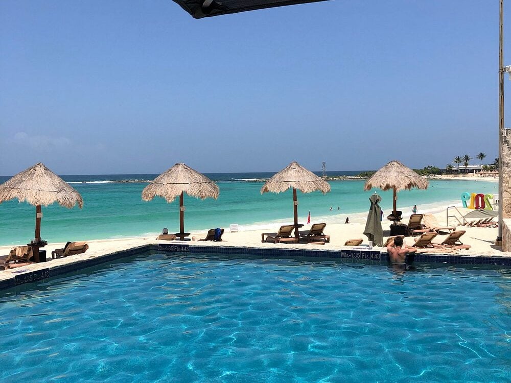 Westin Cancun pool