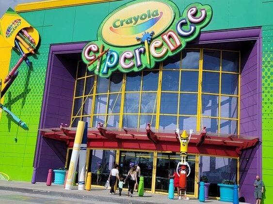 Great Places for Family Vacations Crayola Experience