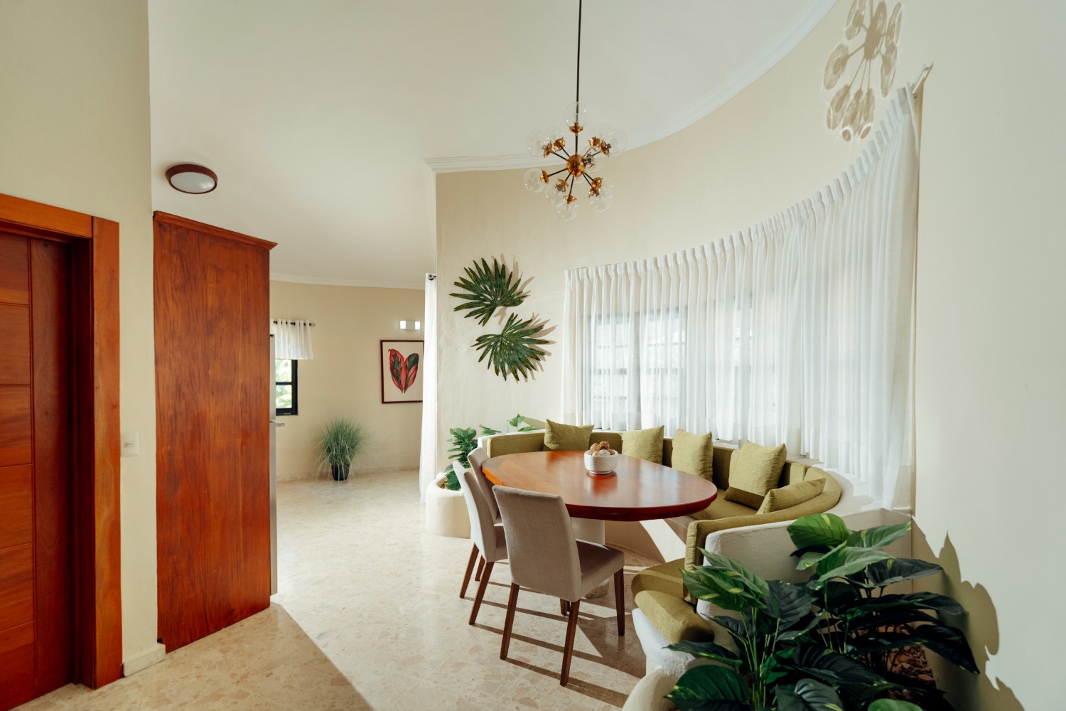 The Crown Villas at Lifestyle Holidays Vacation Club Puerto Plata Dining Area